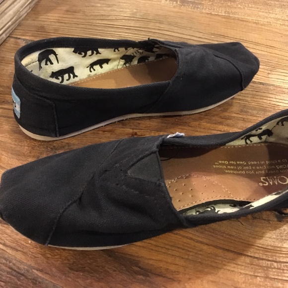 TOMS Women's Navy Blue Flats Loafers size 7 wide - Picture 3 of 6